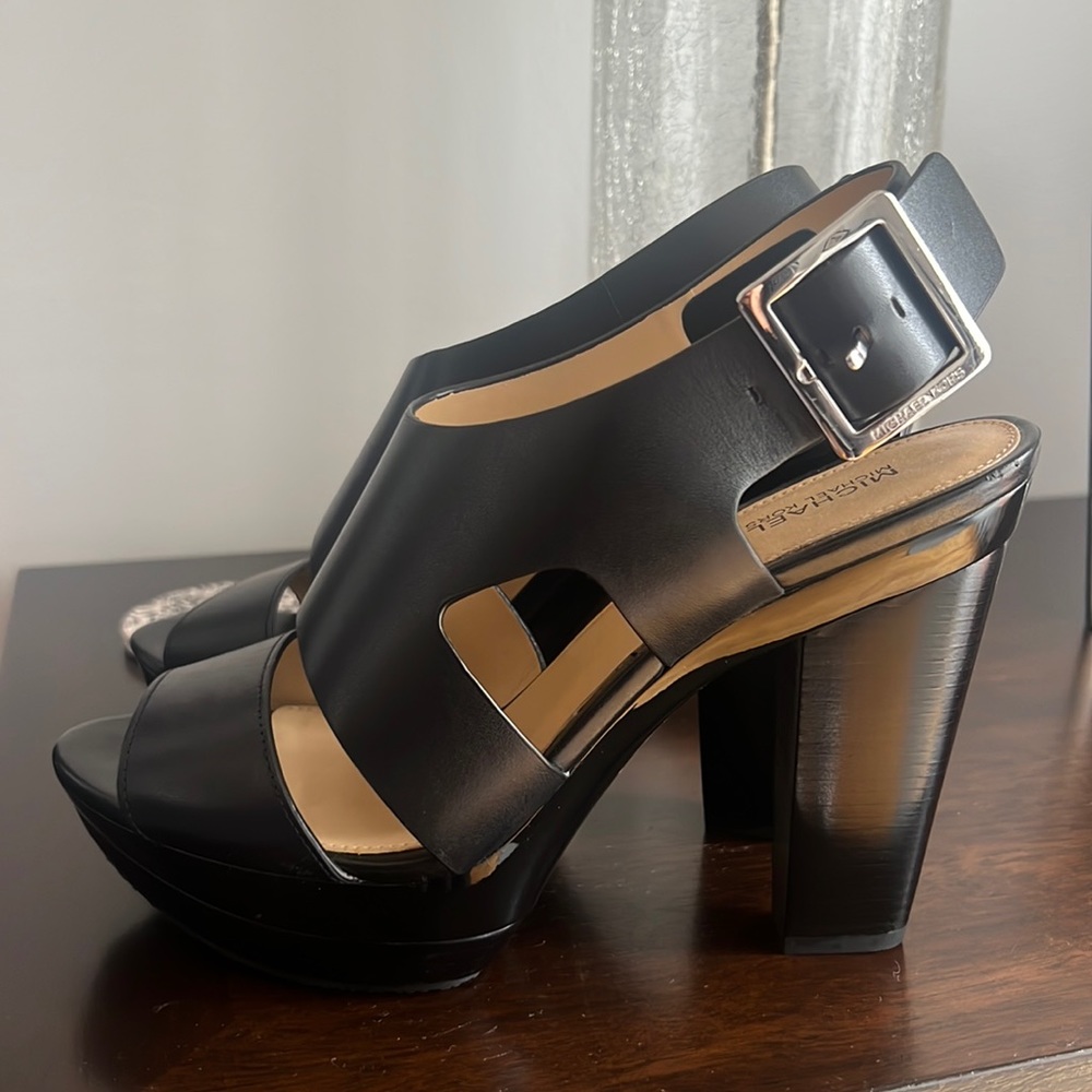 NEW MICHAEL KORS CARLA PLATFORM HEELS LEATHER Sandal